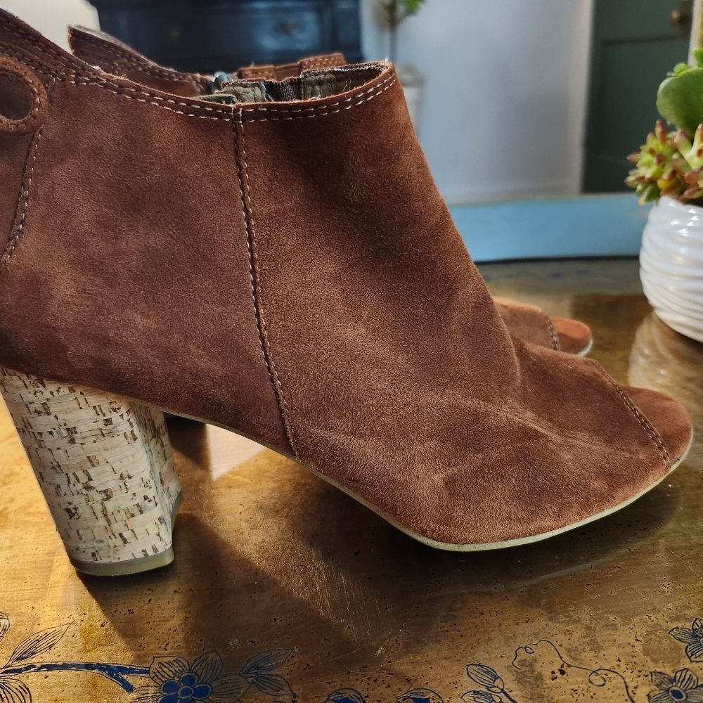 Tamaris Brown Suede/Cork Ankle Boots with Tassels